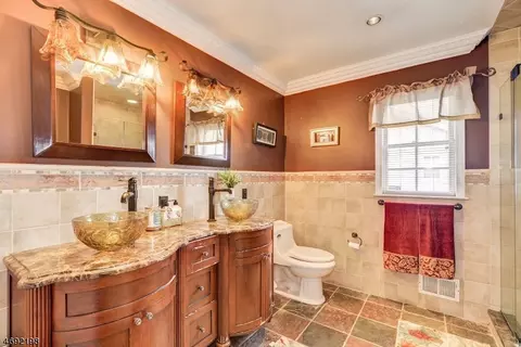 754 Livingston Ct, Paramus, NJ 07652 photo 14