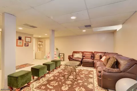 754 Livingston Ct, Paramus, NJ 07652 photo 22