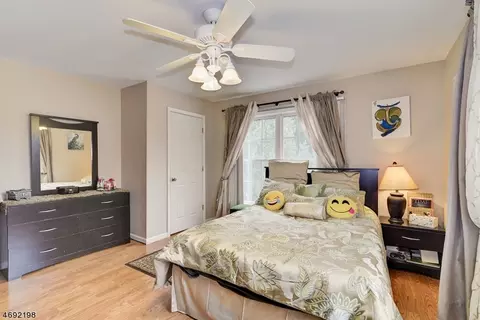 754 Livingston Ct, Paramus, NJ 07652 photo 17