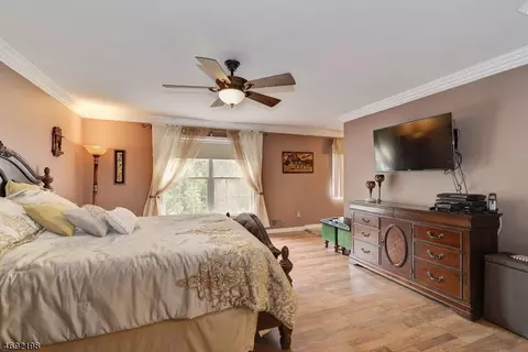 754 Livingston Ct, Paramus, NJ 07652 photo 13