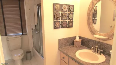 41 Gates Pl, Wayne, NJ 07470 photo 16