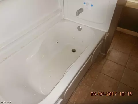 324 E 3rd Ave, Roselle, NJ 07203 photo 16