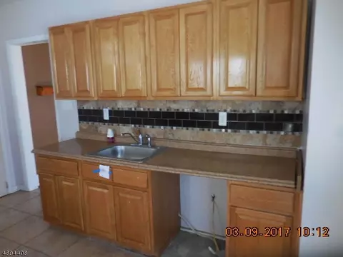 324 E 3rd Ave, Roselle, NJ 07203 photo 9