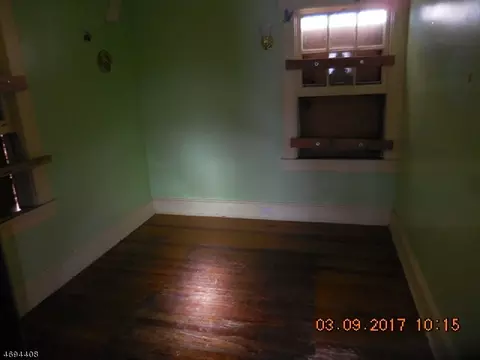 324 E 3rd Ave, Roselle, NJ 07203 photo 18