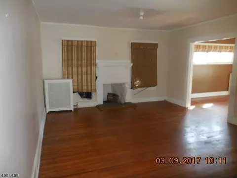 324 E 3rd Ave, Roselle, NJ 07203 photo 4