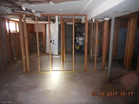 324 E 3rd Ave, Roselle, NJ 07203 photo 19