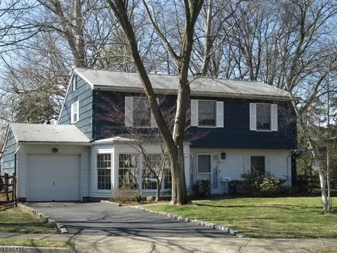 17 Dwyer Rd, Wayne, NJ 07470 photo 1
