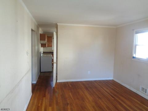 708 Webster Pl, Plainfield, NJ 07060 photo 2