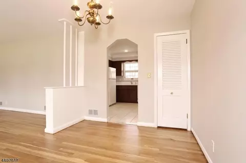 759 Galda Rd, Paramus, NJ 07652 photo 11