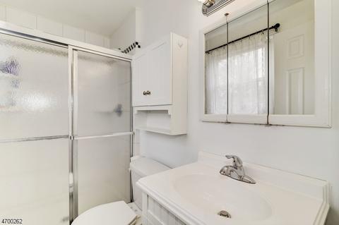 141 Laauwe Ave, Wayne, NJ 07470 photo 19