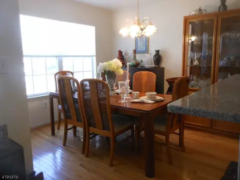 40 Springholm Dr, Berkeley Heights, NJ 07922 photo 6