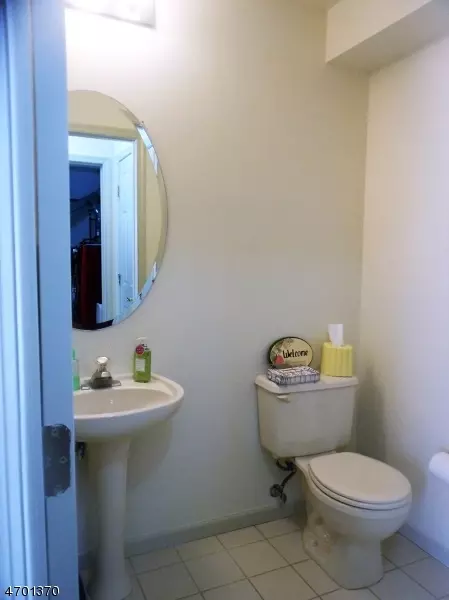 40 Springholm Dr, Berkeley Heights, NJ 07922 photo 8