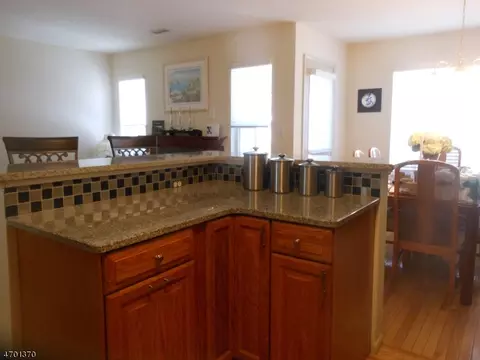 40 Springholm Dr, Berkeley Heights, NJ 07922 photo 5