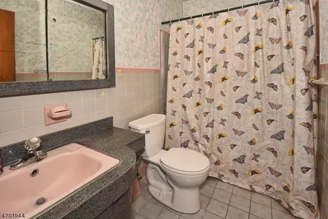 99 Morningside Rd, Paramus, NJ 07652 photo 10