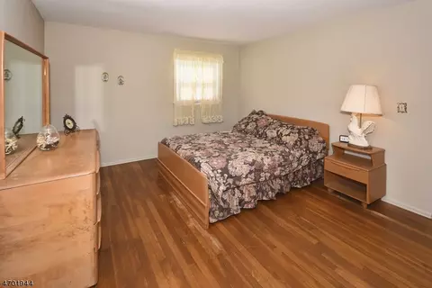 99 Morningside Rd, Paramus, NJ 07652 photo 11