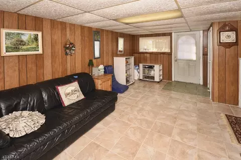 99 Morningside Rd, Paramus, NJ 07652 photo 17