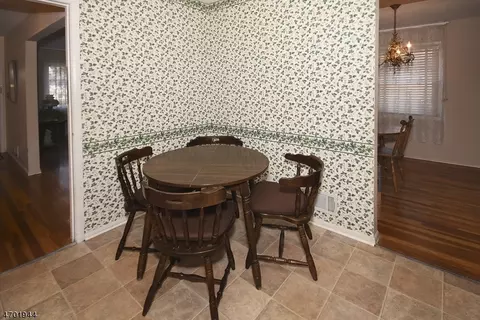 99 Morningside Rd, Paramus, NJ 07652 photo 9