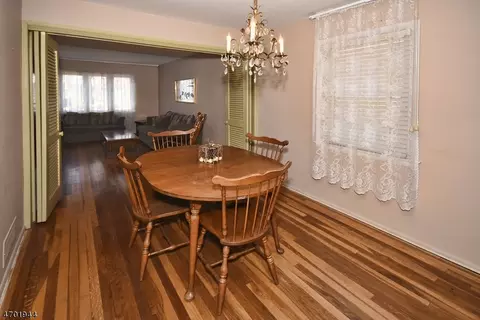 99 Morningside Rd, Paramus, NJ 07652 photo 5