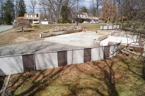 186 Alps Rd, Wayne Twp, NJ 07470 photo 9