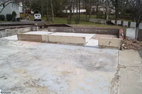 186 Alps Rd, Wayne Twp, NJ 07470 photo 4