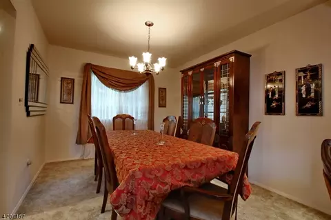 58 Normandy Dr, Wayne, NJ 07470 photo 8