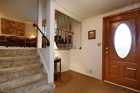 58 Normandy Dr, Wayne, NJ 07470 photo 3