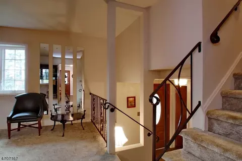 58 Normandy Dr, Wayne, NJ 07470 photo 4