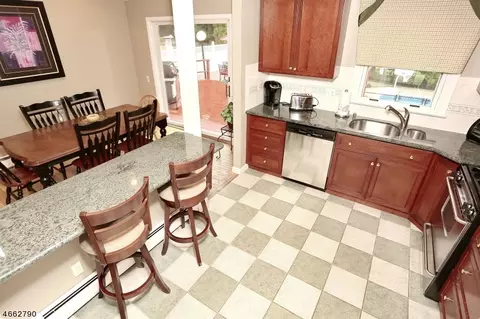 18 Rustic Dr, Waldwick, NJ 07463 photo 11