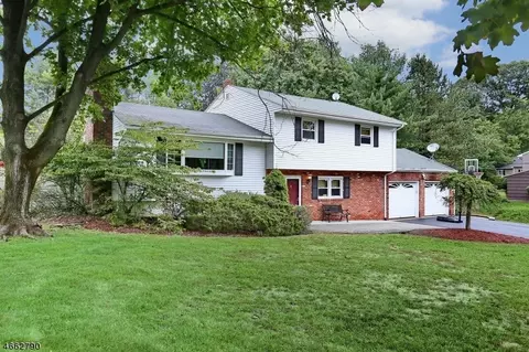 18 Rustic Dr, Waldwick, NJ 07463 photo 1