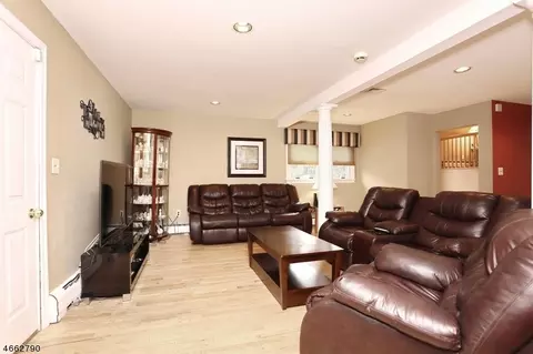 18 Rustic Dr, Waldwick, NJ 07463 photo 18