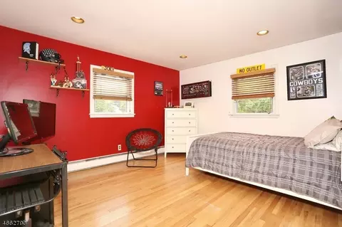 18 Rustic Dr, Waldwick, NJ 07463 photo 16