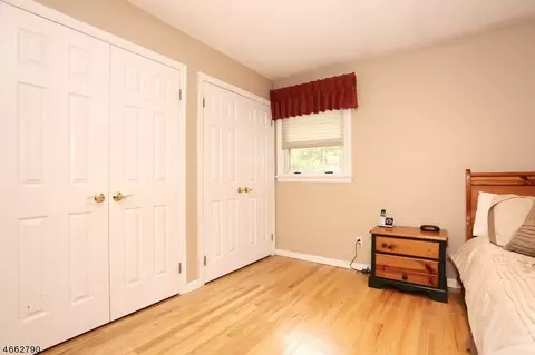 18 Rustic Dr, Waldwick, NJ 07463 photo 15