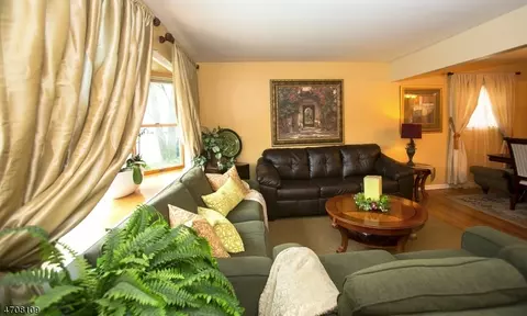 220 Perry St, Dover, NJ 07801 photo 3