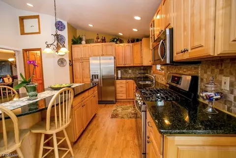 220 Perry St, Dover, NJ 07801 photo 9