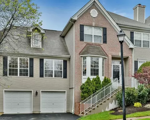 17 Windsor Pl, Wayne, NJ 07470 photo 1