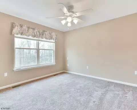 17 Windsor Pl, Wayne, NJ 07470 photo 18
