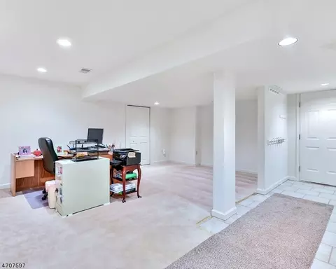 17 Windsor Pl, Wayne, NJ 07470 photo 15