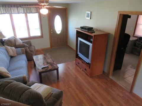 94 Pinecrest Ter, Wayne, NJ 07470 photo 5
