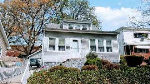511 Broughton Ave, Bloomfield, NJ 07003 photo 2