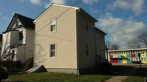 649 W 4th St, Plainfield, NJ 07060 photo 2