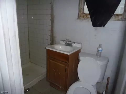 649 W 4th St, Plainfield, NJ 07060 photo 9