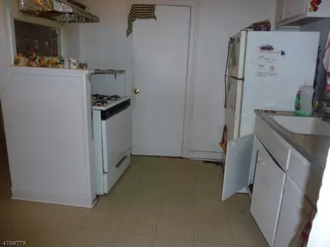 649 W 4th St, Plainfield, NJ 07060 photo 5
