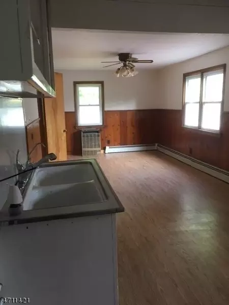 107 Monroe St, Haskell, NJ 07420 photo 6