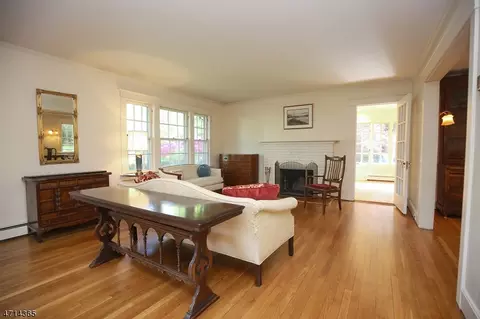 140 Beekman Rd, Summit, NJ 07901 photo 4
