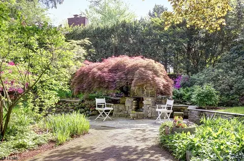 140 Beekman Rd, Summit, NJ 07901 photo 18