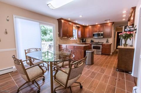 17 Warner Way, Wayne, NJ 07470 photo 5