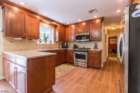 17 Warner Way, Wayne, NJ 07470 photo 7