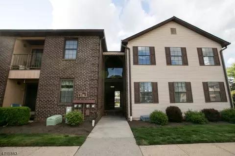 10 Foxhall # A, Middlesex, NJ 08846 photo 1