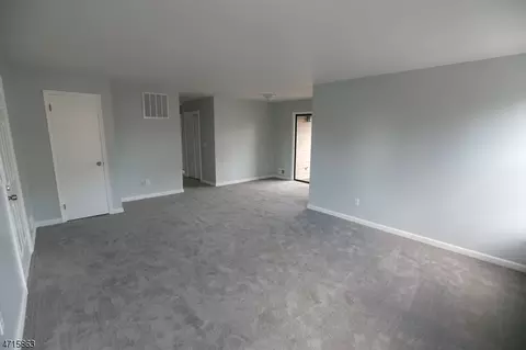 10 Foxhall # A, Middlesex, NJ 08846 photo 3