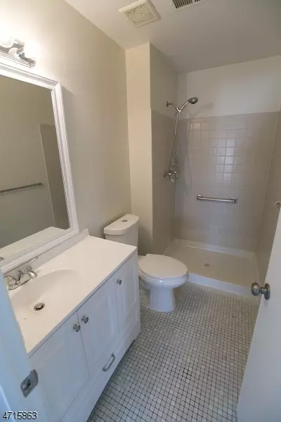 10 Foxhall # A, Middlesex, NJ 08846 photo 6